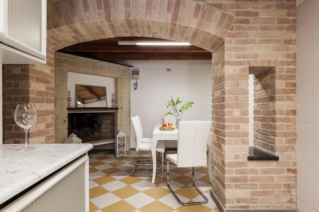 San Giacomo Rooms Кальяри Экстерьер фото