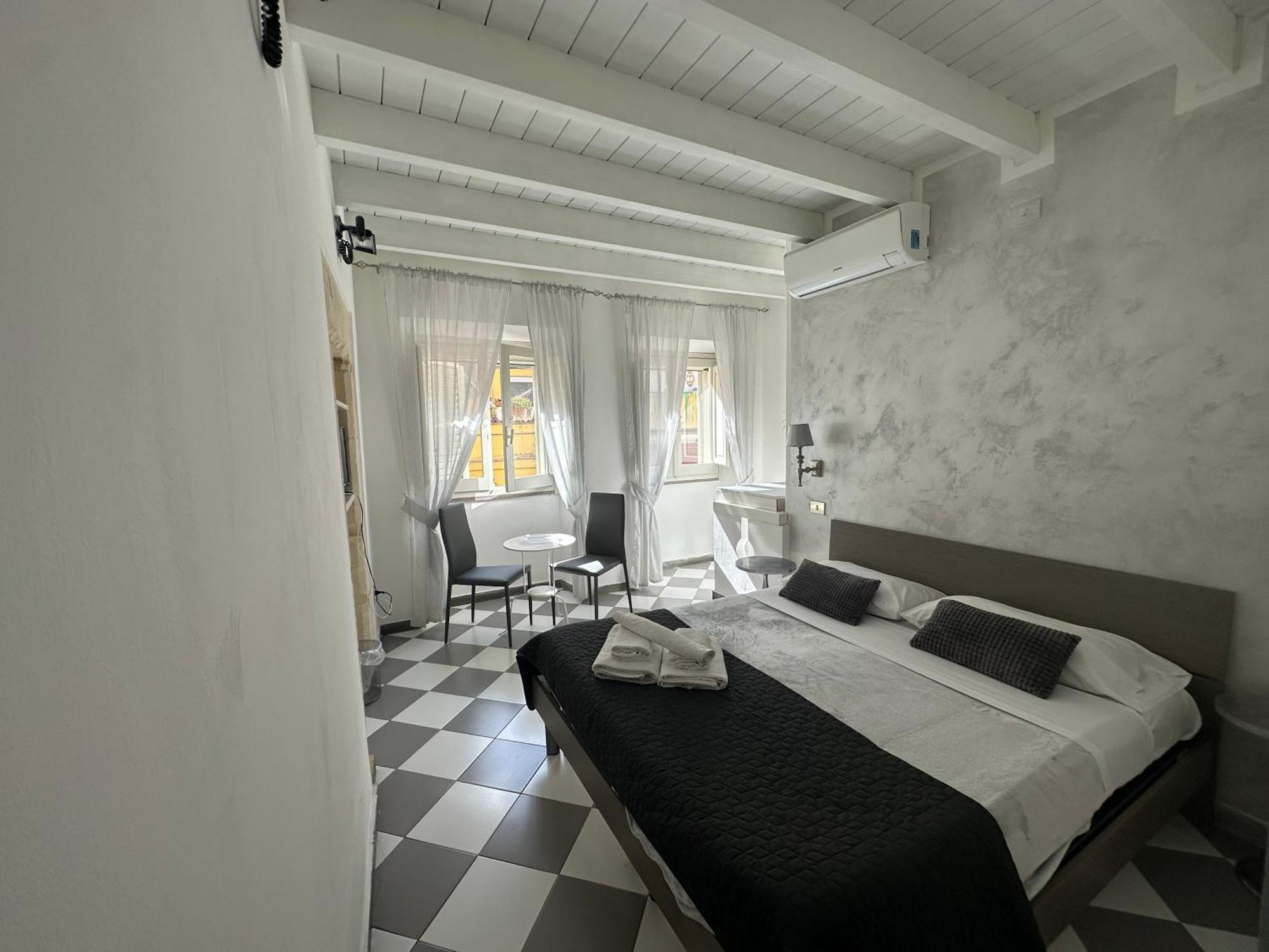 San Giacomo Rooms Кальяри Экстерьер фото